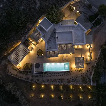 Atlas, In The Outskirts Of * נאוסה