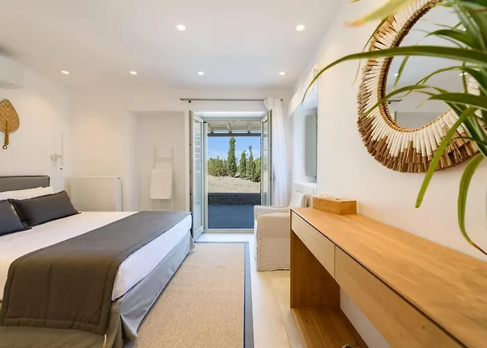 Atlas, In The Outskirts Of Βίλα